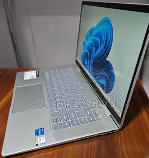 New Laptop HP Envy X360 8GB Intel Core I5 SSD 512GB