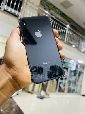 Photo - Apple iPhone X 64 GB Black