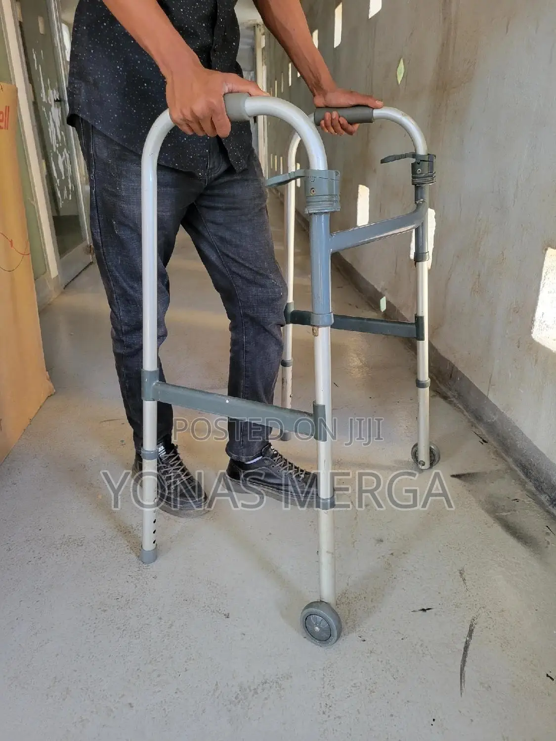 Walker፶πrubber Feet on the Walkers‱¤፭slightly Usedትንሽ የሰራ