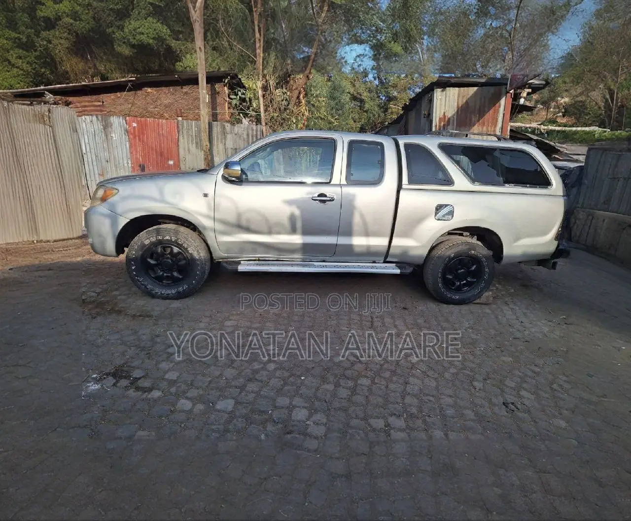 Toyota Hilux 2006 Gold