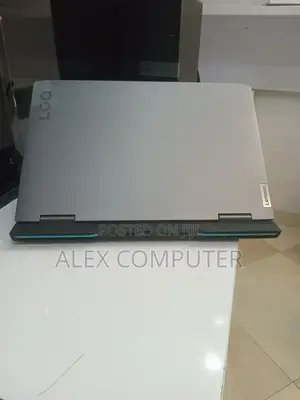 New Laptop Lenovo LOQ 15IRH8 16GB Intel Core I5 SSD 512GB