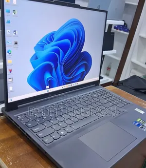 New Laptop Lenovo Legion 7 24GB Intel Core I7 SSD 1T