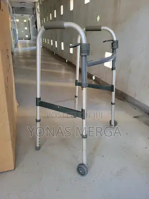 Photo - Folding Walker∆Π Portable: Anodized Aluminium Frame凸中walker