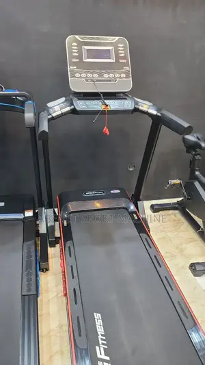 Photo - ጤንነቶን አቋሞን በቤቶ የሚጠብቁበት ዘመናዊ የቤት ዉስጥ መሮጫ ማሽን