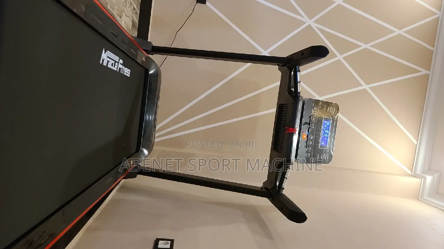 ዘመናዊ ጤንነቶን በቤቶ የሚጠብቁበት የቤት ዉስጥ መሮጫ ማሽን