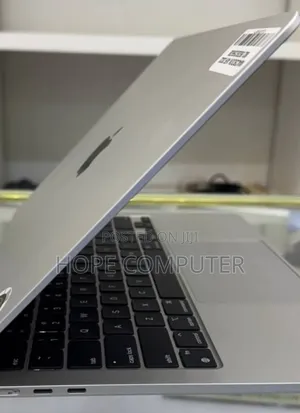 Photo - New Laptop Apple MacBook Air 2022 M2 8GB Intel Core I7 SSD 256GB