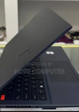 New Laptop Asus Vivobook 16 16GB Intel Core I9 SSD 512GB