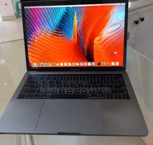 New Laptop Apple MacBook Pro 2018 8GB Intel Core I5 SSD 512GB
