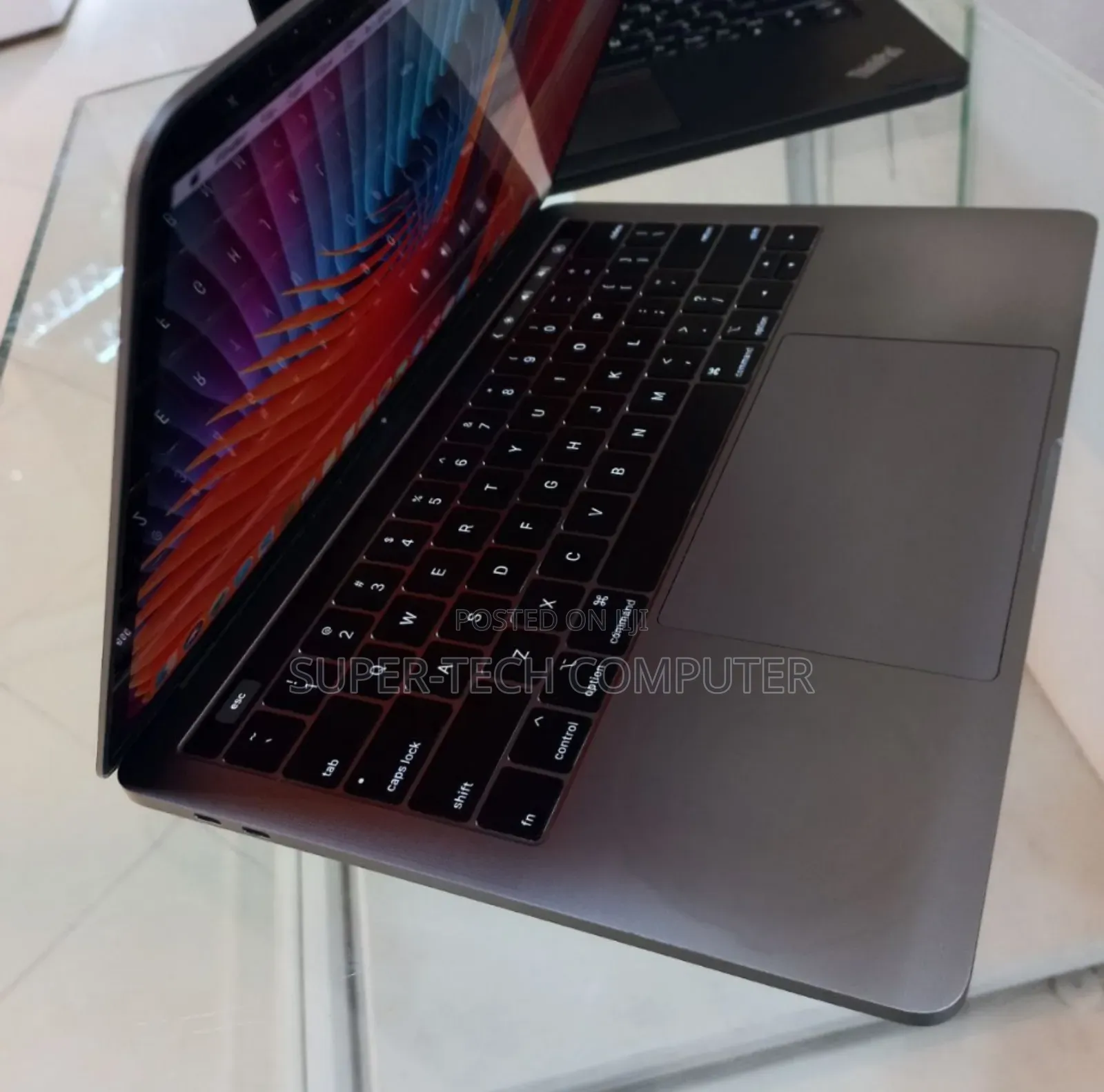 New Laptop Apple MacBook Pro 2018 8GB Intel Core I5 SSD 512GB