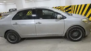 Toyota Belta 2010 Silver