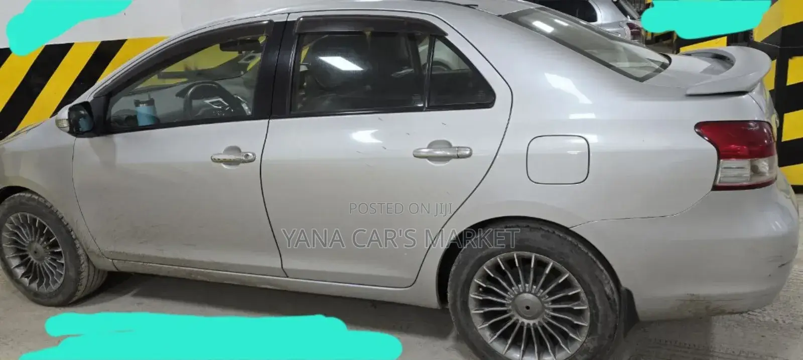 Toyota Belta 2010 Silver