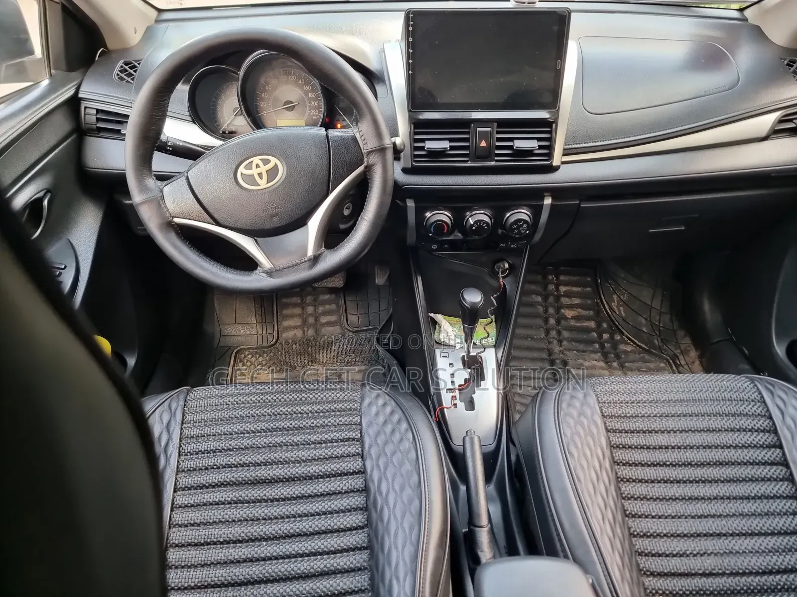 Toyota Yaris 2014 Silver