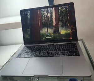 New Laptop Apple MacBook Pro 2018 8GB Intel Core I5 SSD 512GB