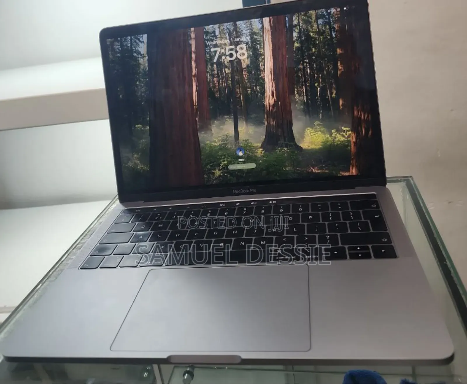 New Laptop Apple MacBook Pro 2018 8GB Intel Core I5 SSD 512GB