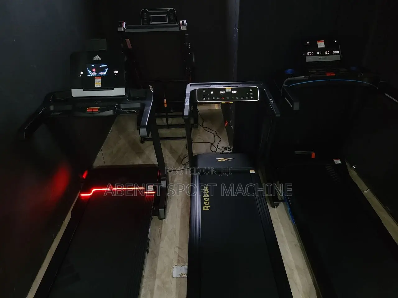 ዘመናዊ የቤት ዉስጥ መሮጫ ማሽን Reebok Floatride