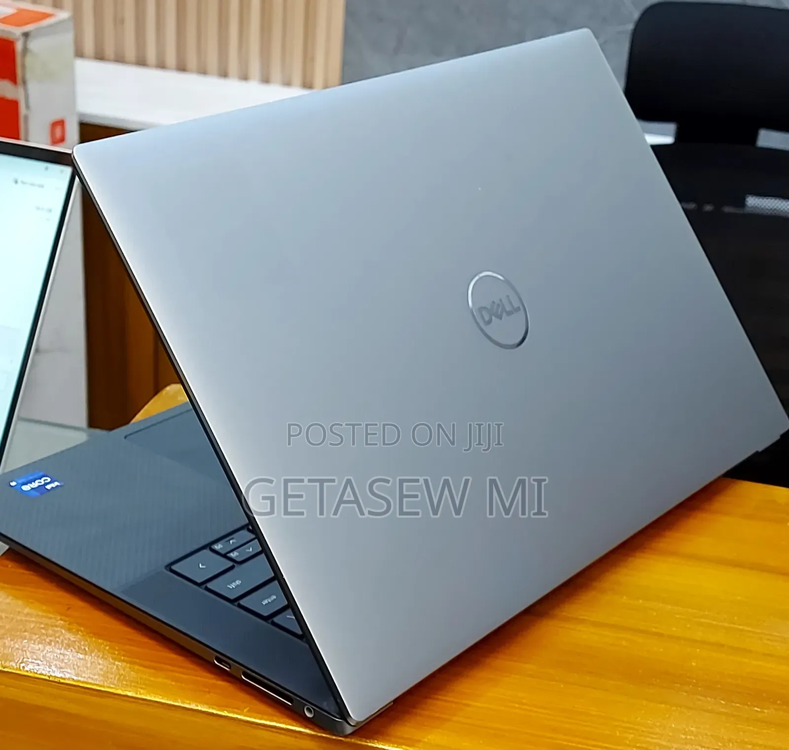 New Laptop Dell Precision 5570 32GB Intel Core I9 SSD 1T