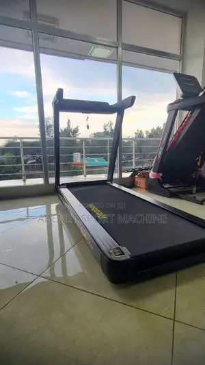 Photo - ዘመናዊ Fr30z Reebok Floatride የመሮጫ ማሽን