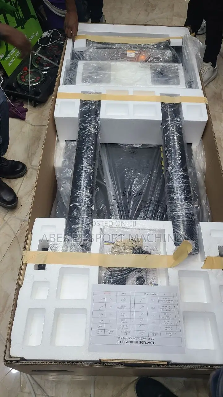 የአዉሮፓ ስታንዳርድ Reebok Fr30z Floatride የመሮጫ ማሽን