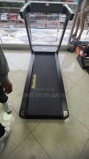 Photo - የአዉሮፓ ስታንዳርድ የቤት መሮጫ ማሽን Reebok Fr30z Floatride Treadmill