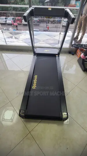 Photo - የአዉሮፓ ስታንዳርድ የቤት መሮጫ ማሽን Reebok Floatride