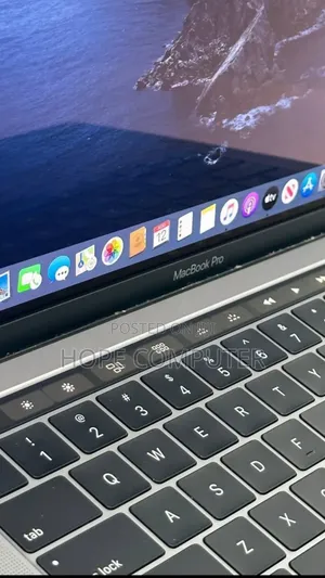 Photo - New Laptop Apple MacBook Pro 2019 8GB Intel Core I5 SSD 128GB