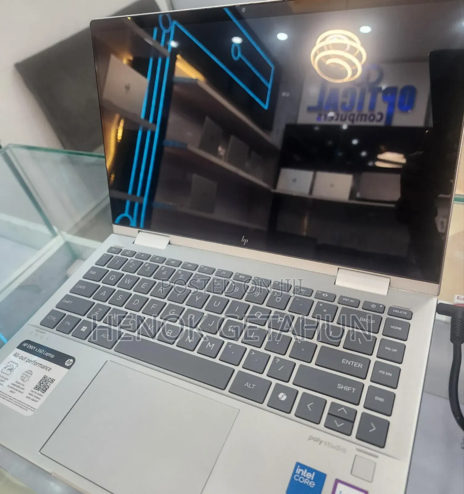 New Laptop HP Envy X360 16GB Intel Core I7 SSD 1T