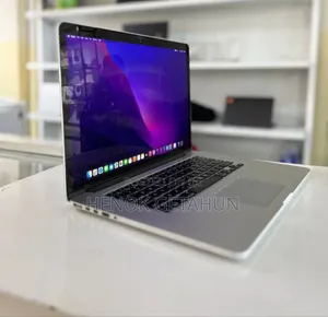 New Laptop Apple MacBook Pro 2015 16GB Intel Core I7 SSD 512GB