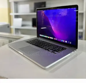 New Laptop Apple MacBook Pro 2015 16GB Intel Core I7 SSD 512GB