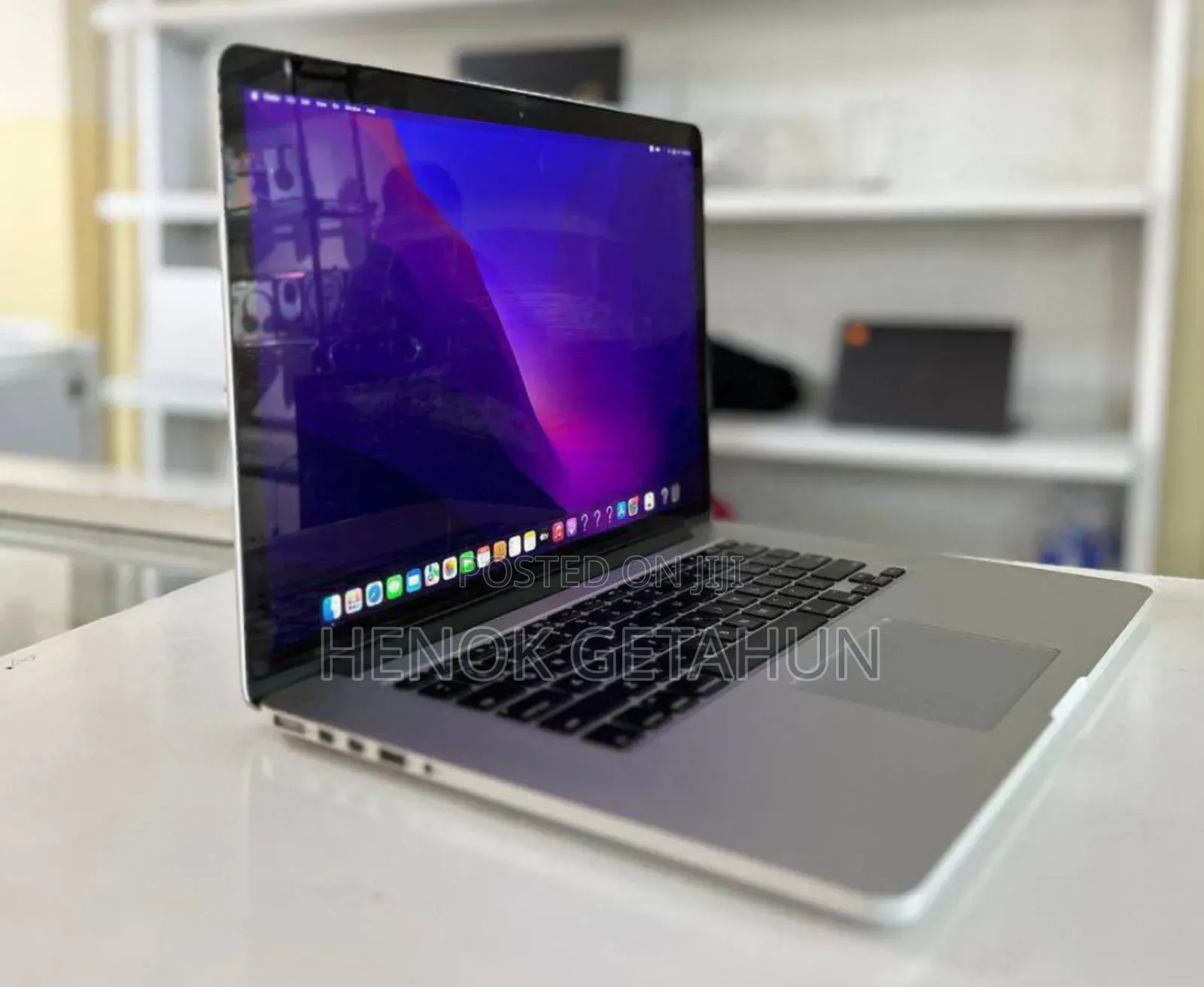New Laptop Apple MacBook Pro 2015 16GB Intel Core I7 SSD 512GB