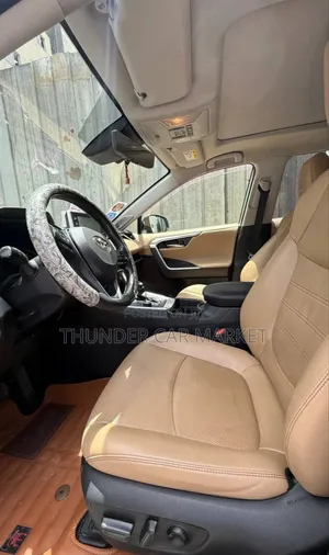 Toyota RAV4 2021 Gray