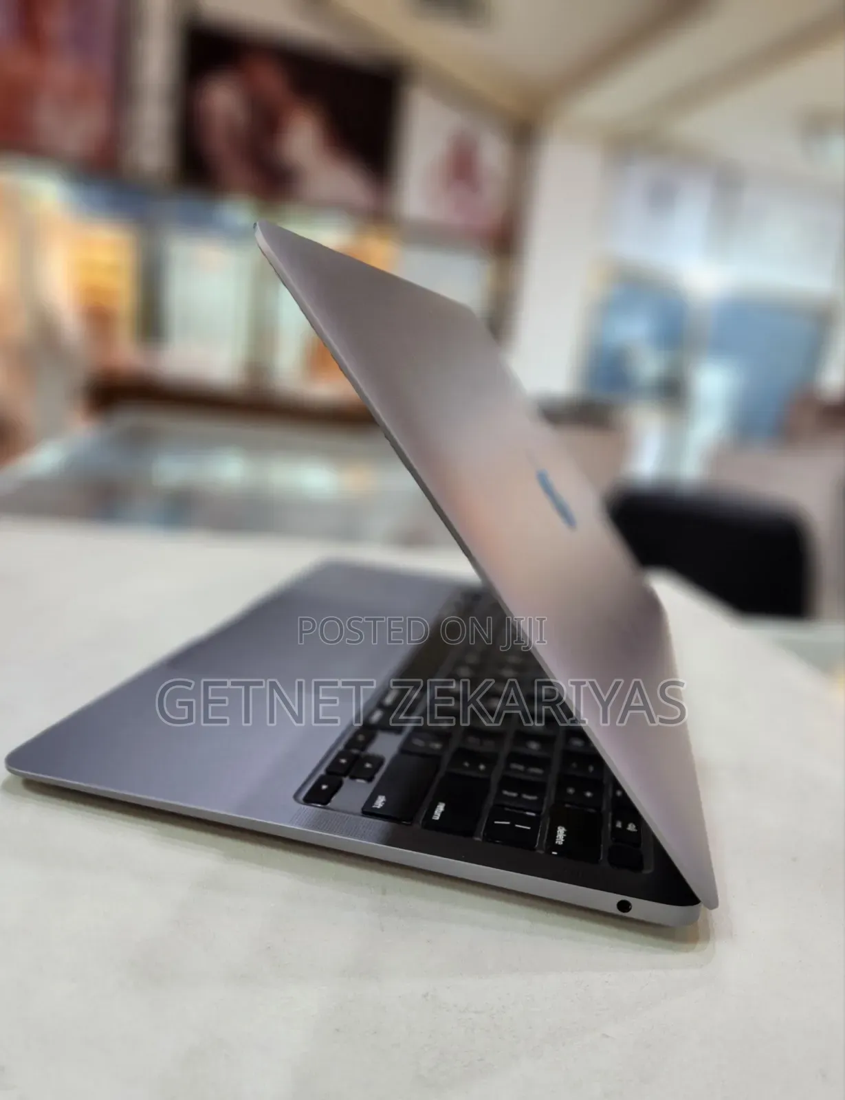 New Laptop Apple MacBook Air 2020 8GB Intel Core I3 SSD 256GB