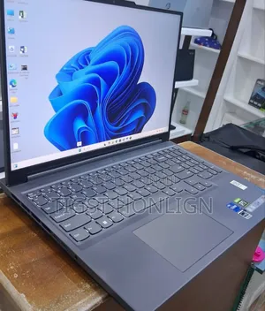 New Laptop Lenovo Legion 5 24GB Intel Core I7 SSD 1T