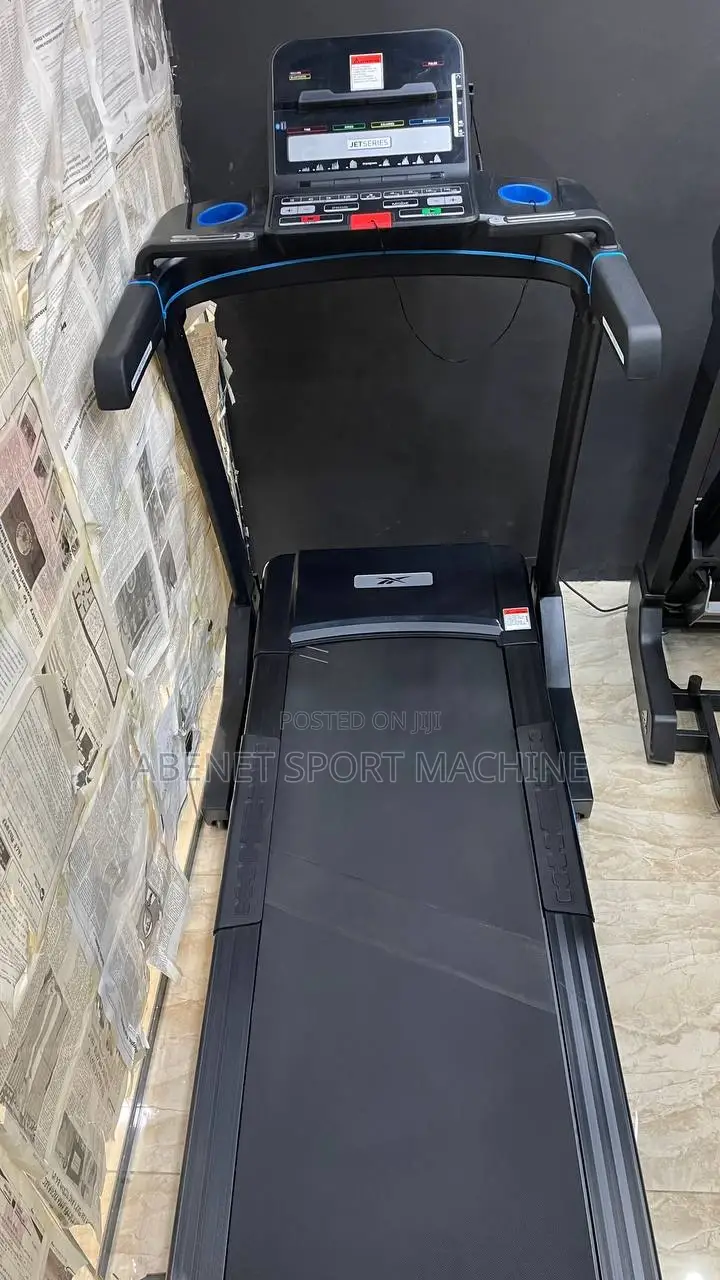 Reebok Jet300 የአዉሮፓ ስታንዳርድ መሮጫ ማሽቆልቆል