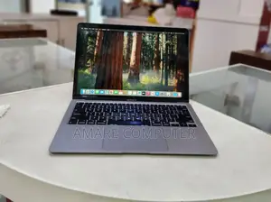 New Laptop Apple MacBook 2020 8GB Intel Core I3 SSD 256GB