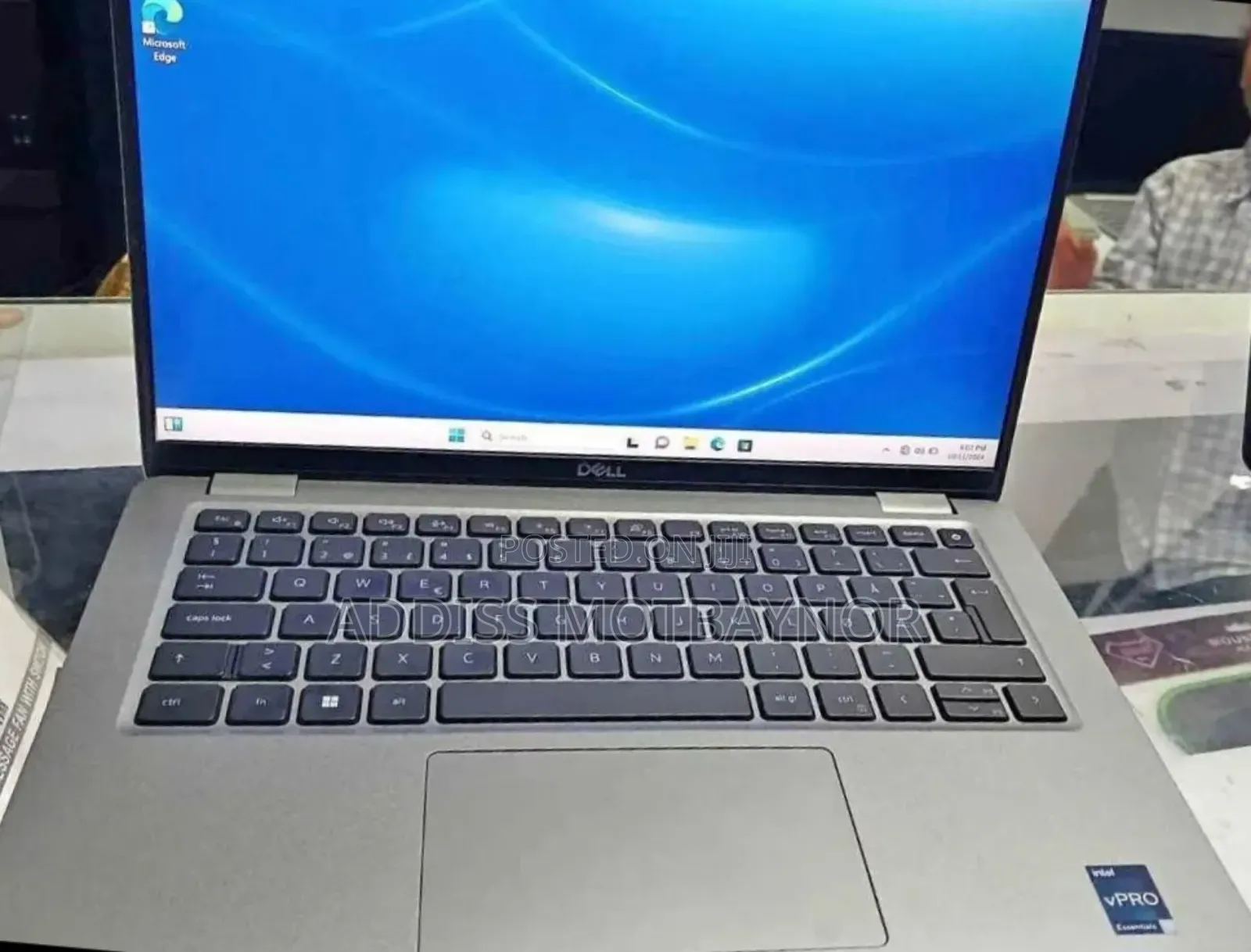 New Laptop Dell Latitude 5310 16GB Intel Core I7 SSD 1T