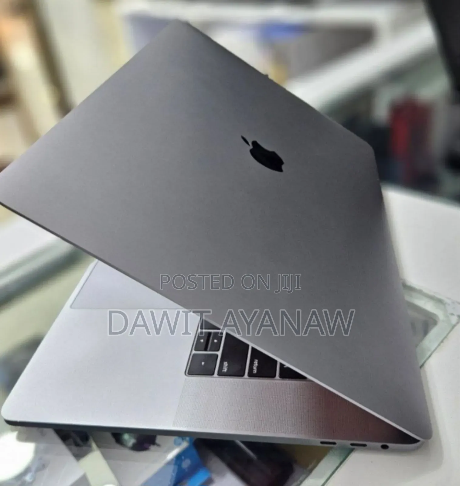 New Laptop Apple MacBook Pro 2019 16GB Intel Core I9 SSD 2T
