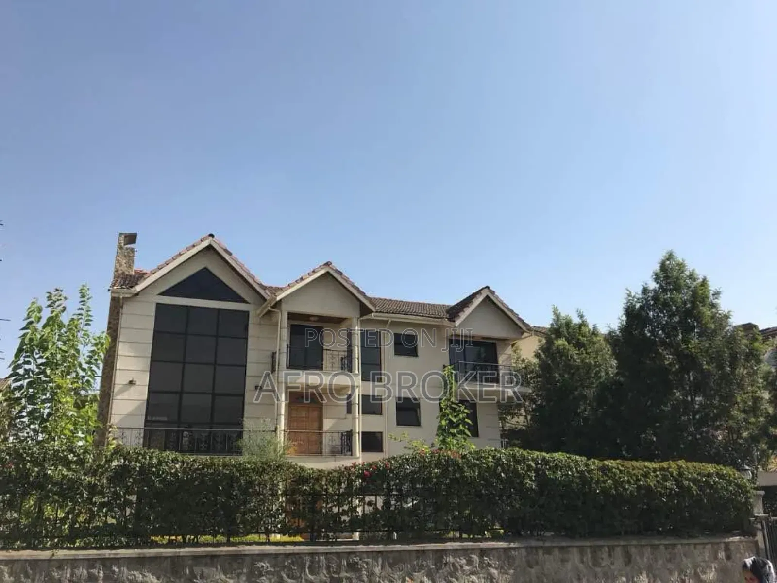 Furnished 8bdrm House in Compound, Akaky Kaliti for sale