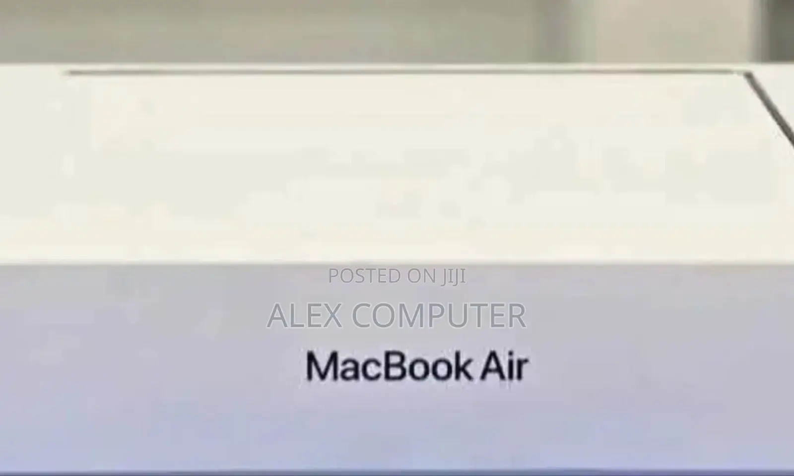 New Apple MacBook Air 2024 M3 13-Inch 8GB Intel Core I7 SSD 512GB