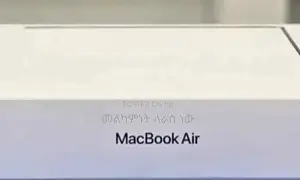 Photo - New Apple MacBook Air 2024 M3 13-Inch 8GB Intel Core I7 SSD 512GB