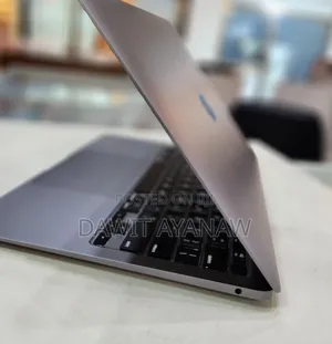 New Laptop Apple MacBook Air 2020 8GB Intel Core I3 SSD 256GB