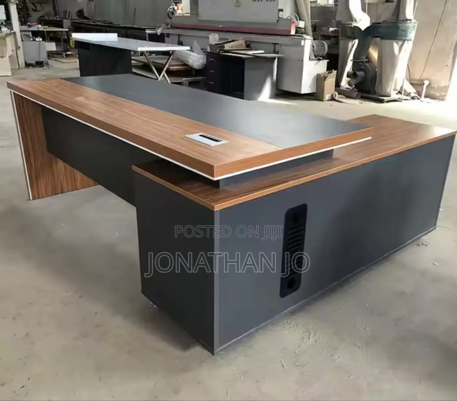 Big Discount Manager Desk