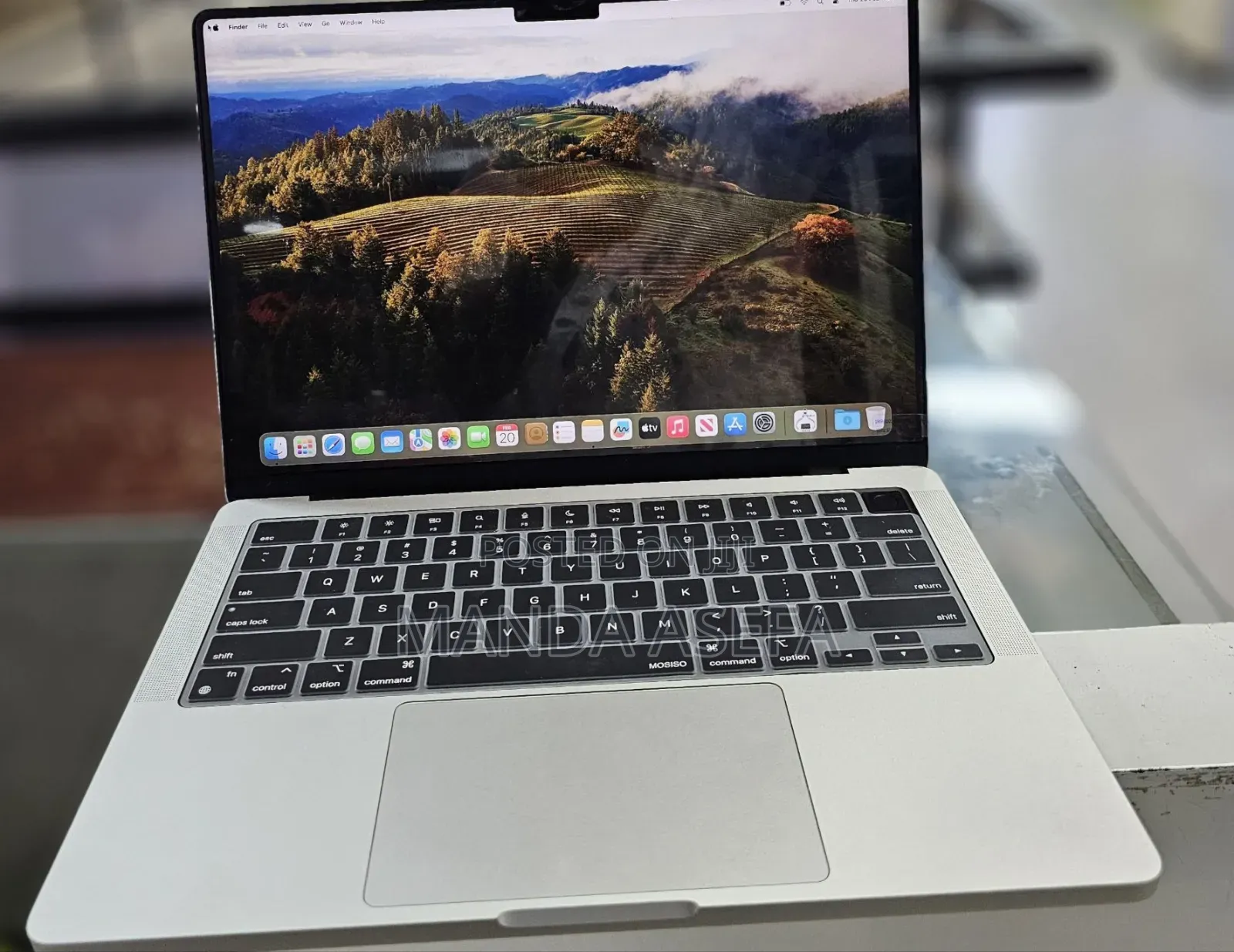 New Laptop Apple MacBook Pro 8GB Apple M3 SSD 512GB