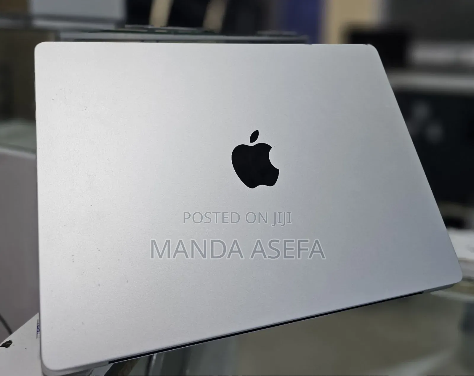 New Laptop Apple MacBook Pro 8GB Apple M3 SSD 512GB