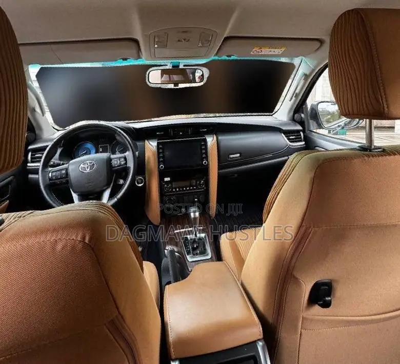 Toyota Fortuner 2.7 AWD 2022 Black