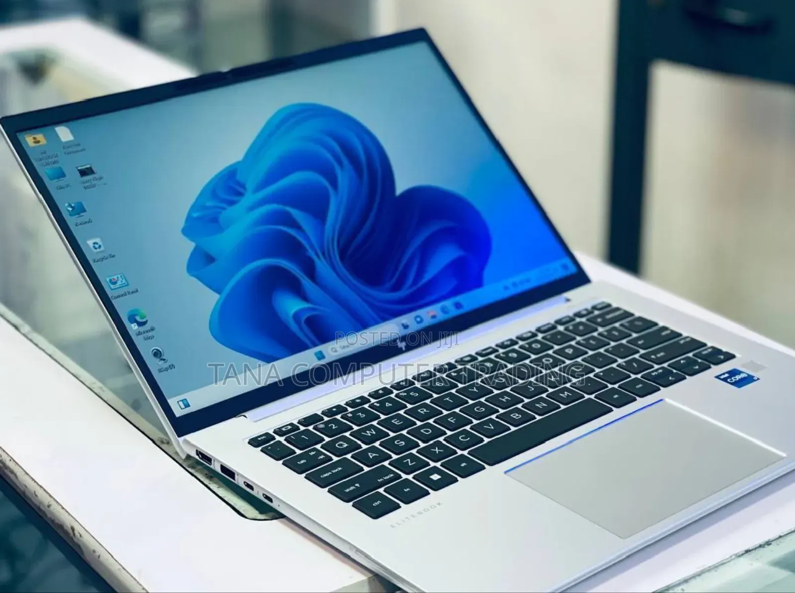 New Laptop HP EliteBook 1040 G8 16GB Intel Core I5 SSD 512GB