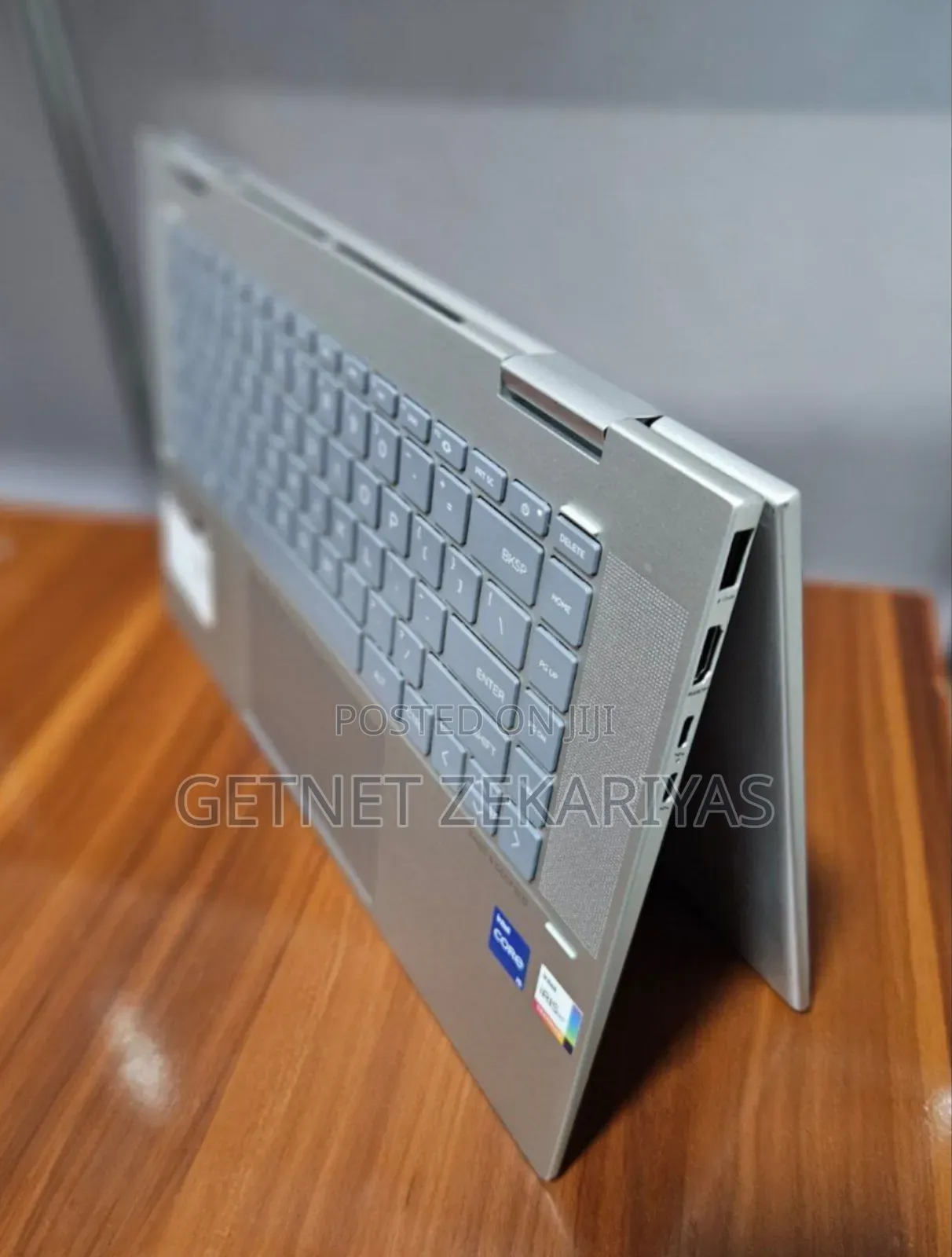 New Laptop HP Envy X360 8GB Intel Core I5 SSD 512GB