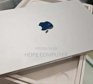 New Laptop Apple MacBook Air 2022 M2 8GB Apple M2 SSD 256GB