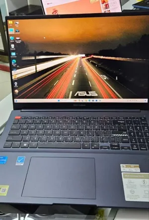 New Laptop Asus VivoBook 15 X505BA 16GB Intel Core I5 SSD 512GB