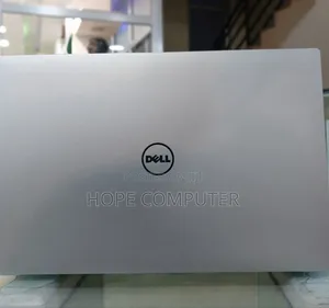 New Laptop Dell Precision 15 3520 16GB Intel Core I7 SSD 512GB