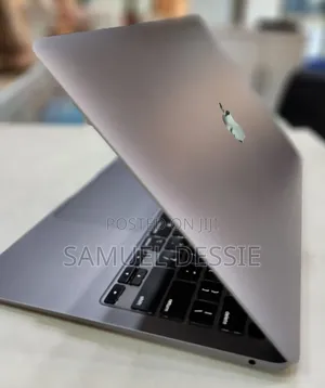 New Laptop Apple MacBook Air 2020 8GB Intel Core I3 SSD 256GB